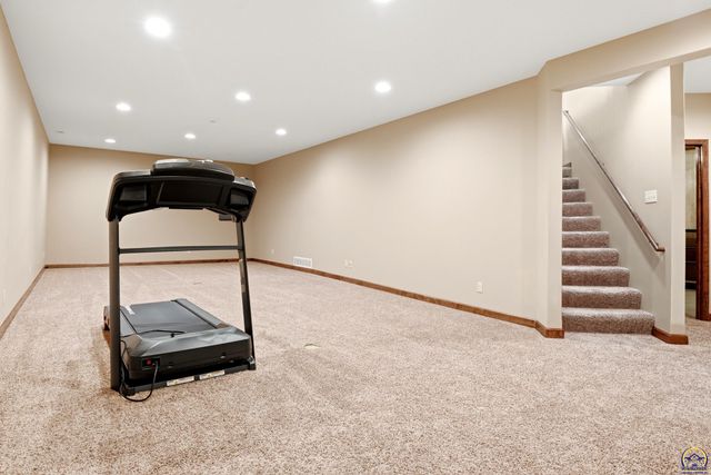 3310 SW 44th Ter, Topeka, KS 66610