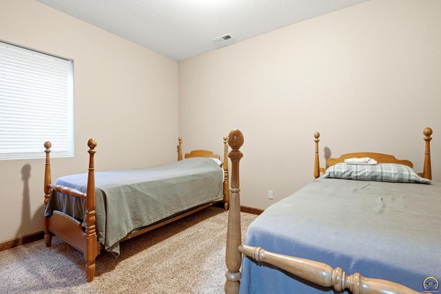 3310 SW 44th Ter, Topeka, KS 66610