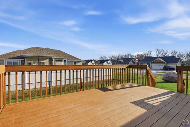 3310 SW 44th Ter, Topeka, KS 66610