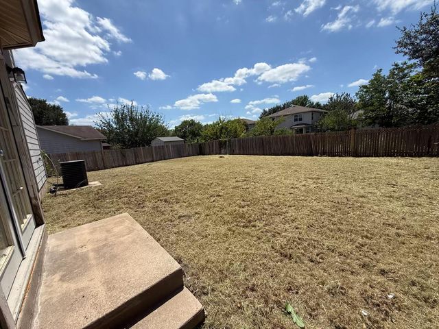 5316 Bahan DR, Del Valle, TX 78617