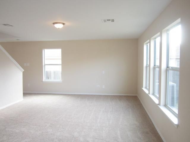 5316 Bahan DR, Del Valle, TX 78617