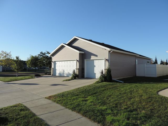 4797 Clock Tower Lane S, Fargo, ND 58104
