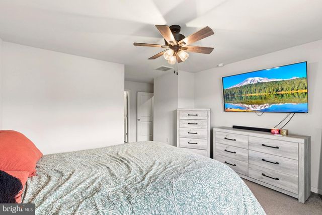 18049 JACKSON DR, Bowling Green, VA 22427