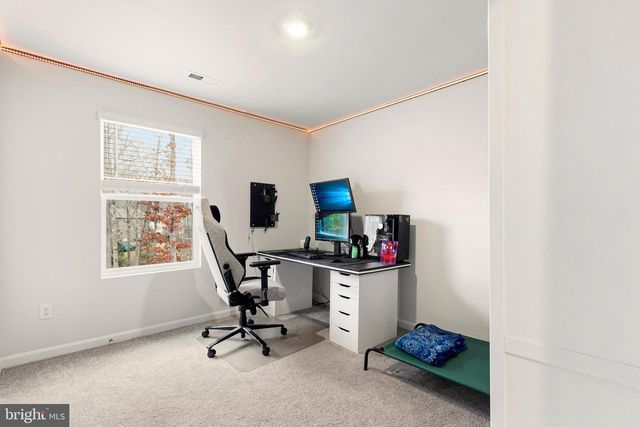 18049 JACKSON DR, Bowling Green, VA 22427