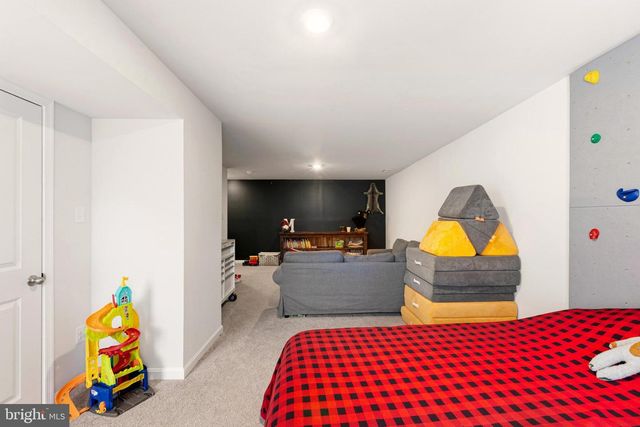 18049 JACKSON DR, Bowling Green, VA 22427