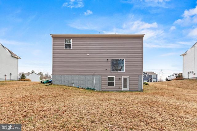 18049 JACKSON DR, Bowling Green, VA 22427