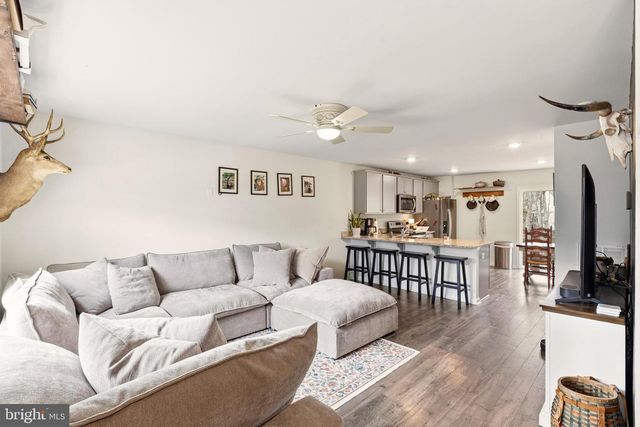 18049 JACKSON DR, Bowling Green, VA 22427