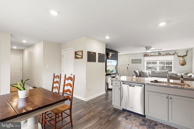 18049 JACKSON DR, Bowling Green, VA 22427