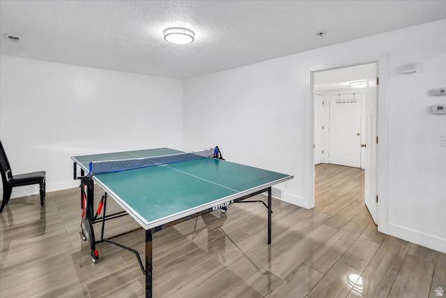 6084 S LONGMORE DR, Salt Lake City, UT 84118