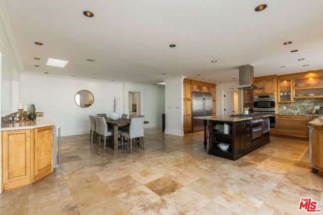 802 Lees Avenue, Long Beach, CA 90815