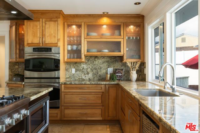 802 Lees Avenue, Long Beach, CA 90815