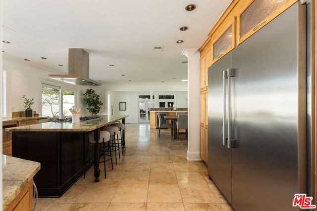 802 Lees Avenue, Long Beach, CA 90815
