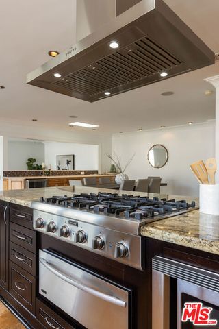 802 Lees Avenue, Long Beach, CA 90815