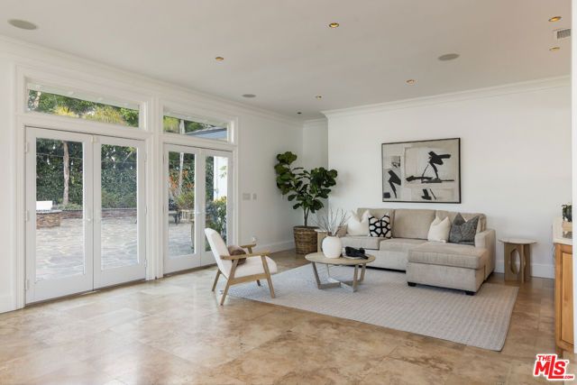 802 Lees Avenue, Long Beach, CA 90815