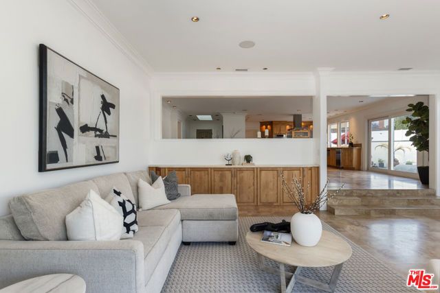 802 Lees Avenue, Long Beach, CA 90815