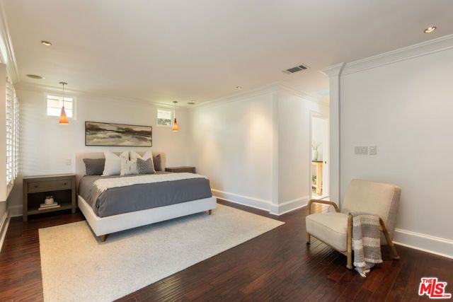 802 Lees Avenue, Long Beach, CA 90815