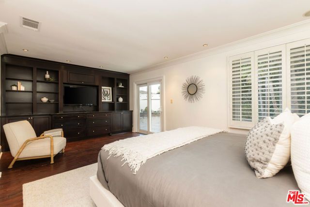 802 Lees Avenue, Long Beach, CA 90815