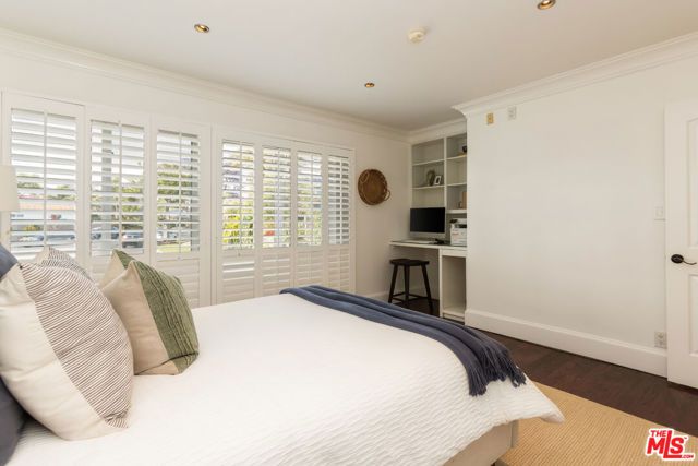 802 Lees Avenue, Long Beach, CA 90815