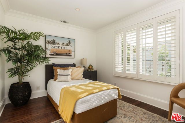802 Lees Avenue, Long Beach, CA 90815