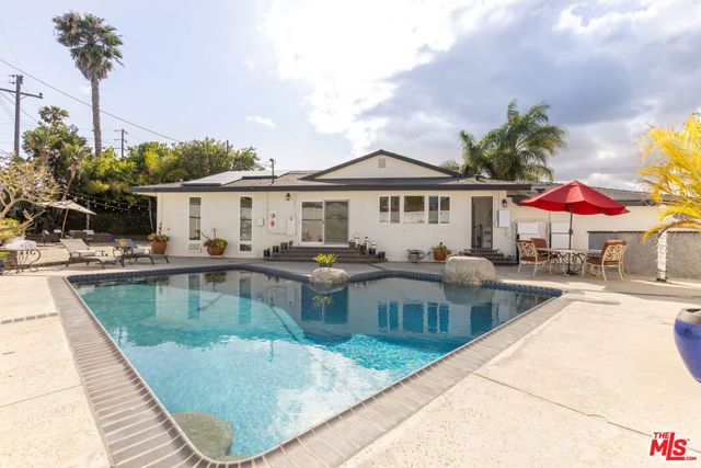802 Lees Avenue, Long Beach, CA 90815