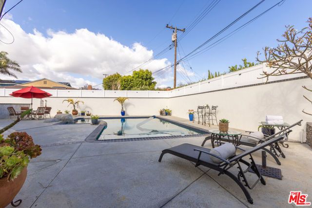 802 Lees Avenue, Long Beach, CA 90815
