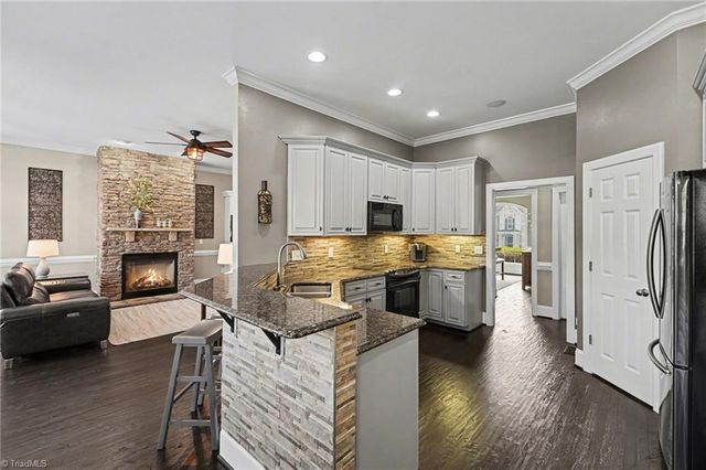 2001 Anchoridge Avenue, High Point, NC 27265