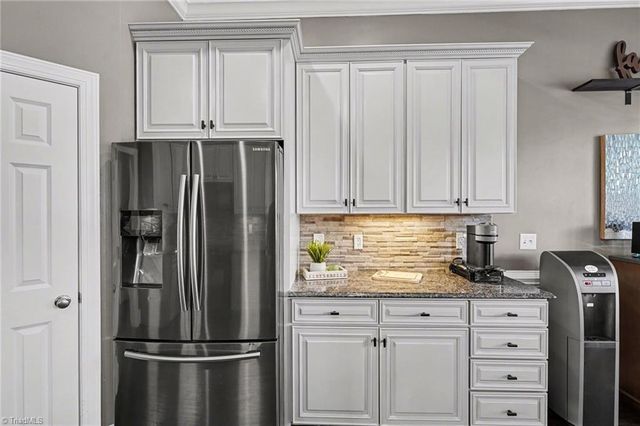 2001 Anchoridge Avenue, High Point, NC 27265