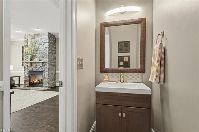 2001 Anchoridge Avenue, High Point, NC 27265