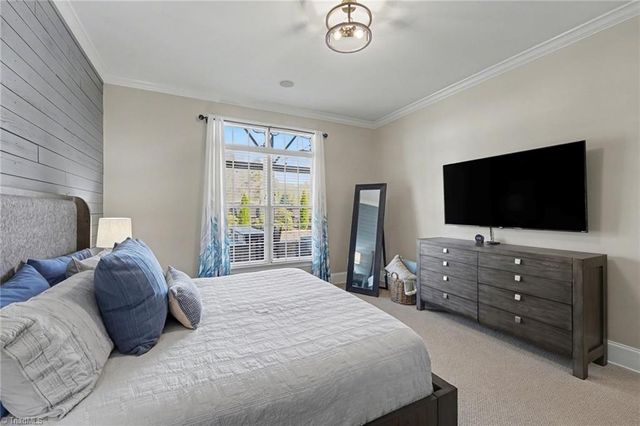 2001 Anchoridge Avenue, High Point, NC 27265