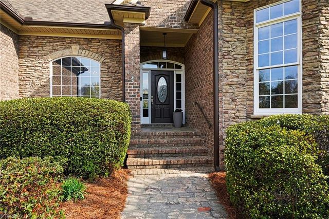 2001 Anchoridge Avenue, High Point, NC 27265