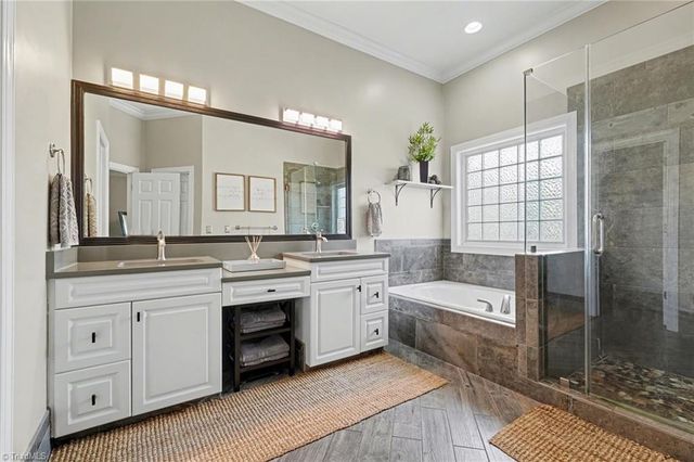 2001 Anchoridge Avenue, High Point, NC 27265