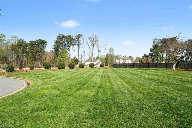 2001 Anchoridge Avenue, High Point, NC 27265