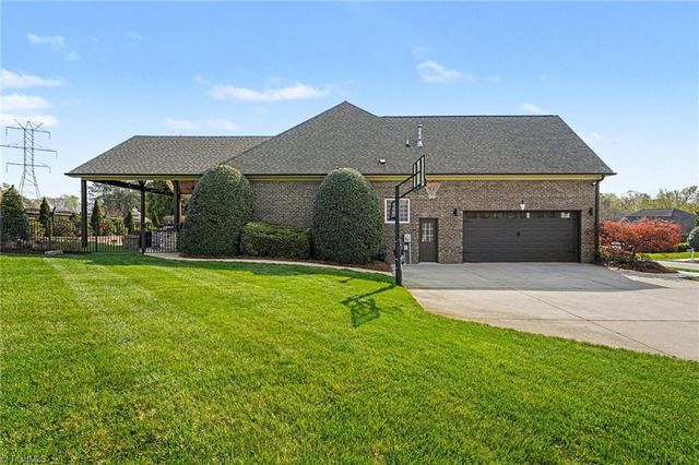 2001 Anchoridge Avenue, High Point, NC 27265