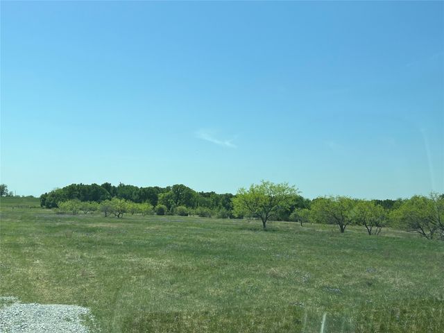 412 Private Road 190, Blum, TX 76627