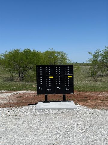 412 Private Road 190, Blum, TX 76627