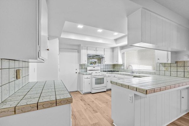 1315 Barbara Drive, Vista, CA 92084