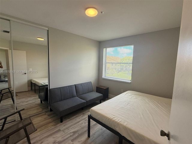 5147 Europa Drive N, Boynton Beach, FL 33437