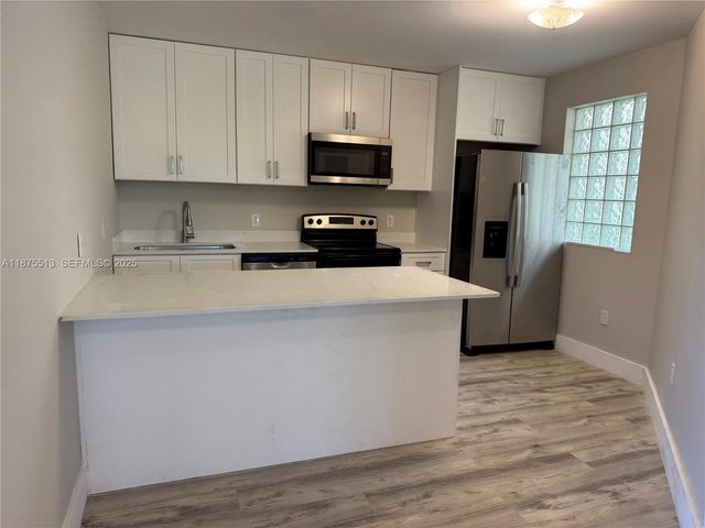 5147 Europa Drive N, Boynton Beach, FL 33437