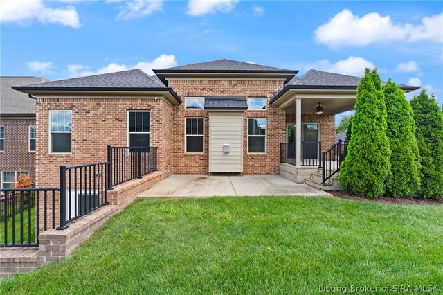 1009 Equine Avenue, Sellersburg, IN 47172