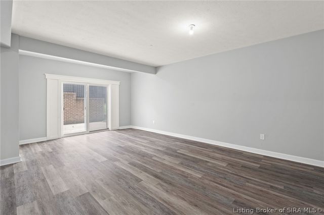 1009 Equine Avenue, Sellersburg, IN 47172