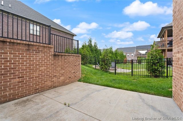 1009 Equine Avenue, Sellersburg, IN 47172
