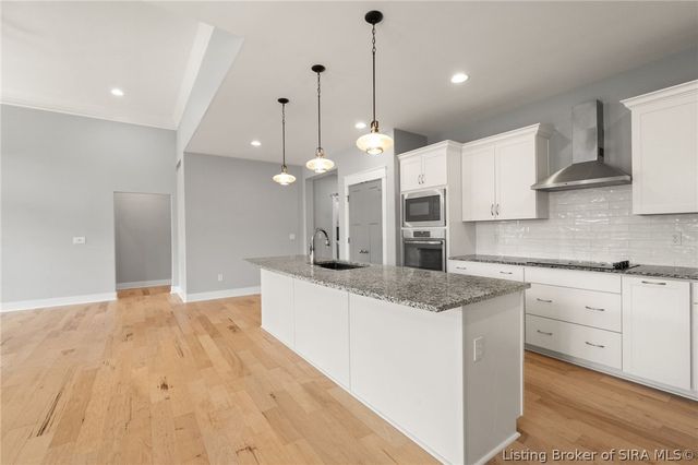 1009 Equine Avenue, Sellersburg, IN 47172