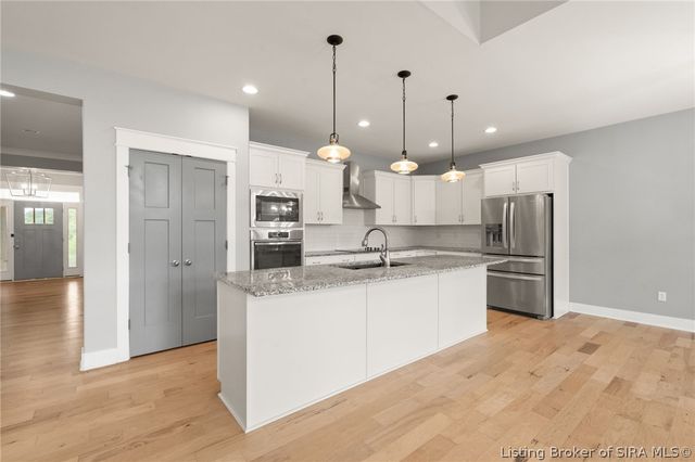 1009 Equine Avenue, Sellersburg, IN 47172
