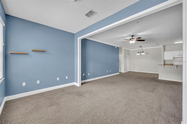 200 SOUTHERN PECAN CIRCLE 206, Winter Garden, FL 34787