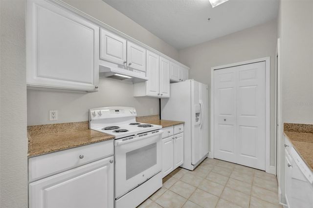 200 SOUTHERN PECAN CIRCLE 206, Winter Garden, FL 34787