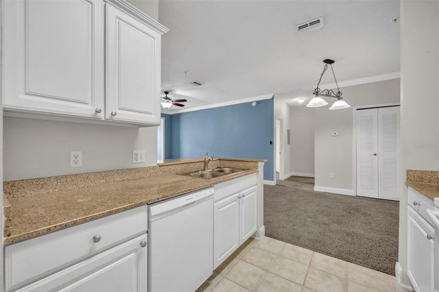200 SOUTHERN PECAN CIRCLE 206, Winter Garden, FL 34787