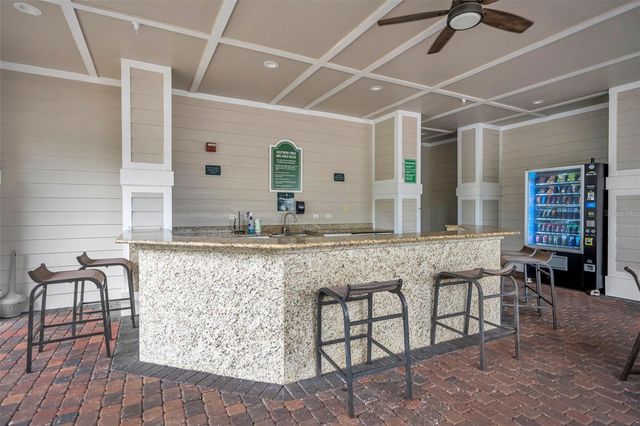 200 SOUTHERN PECAN CIRCLE 206, Winter Garden, FL 34787