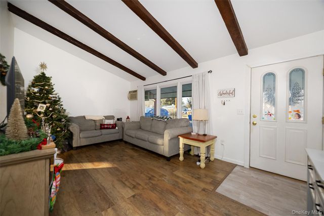 14 Princeton Street, Red Hook, NY 12571