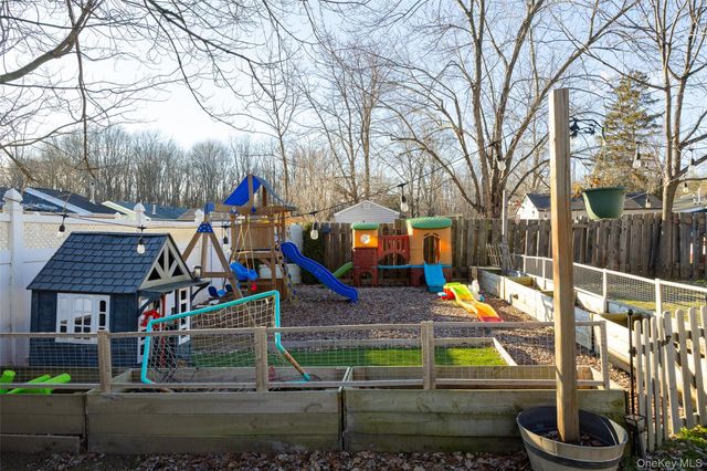 14 Princeton Street, Red Hook, NY 12571