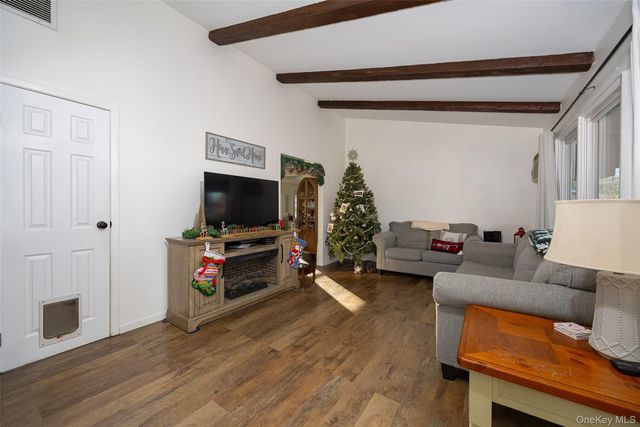 14 Princeton Street, Red Hook, NY 12571